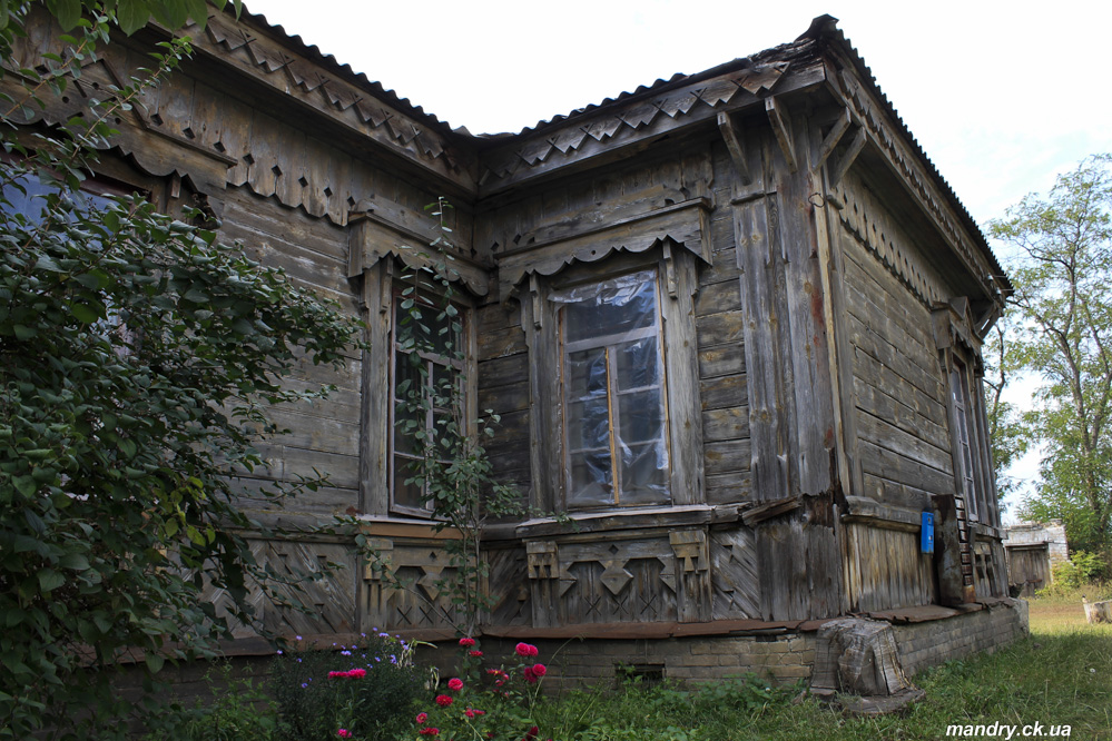 Лікарня Спасо - Преображенська церква, Дерево кохання, Мошни і Мошногірський парк
