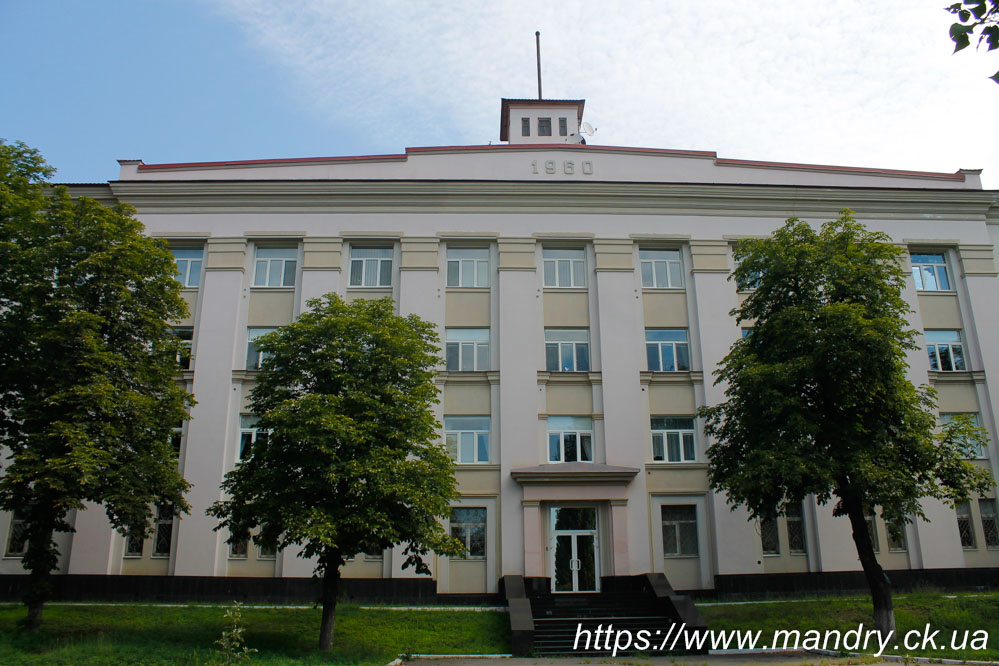 Заводоуправління ВАТ «Крюківський вагонобудівний завод» Заводоуправління ВАТ «Крюківський вагонобудівний завод»