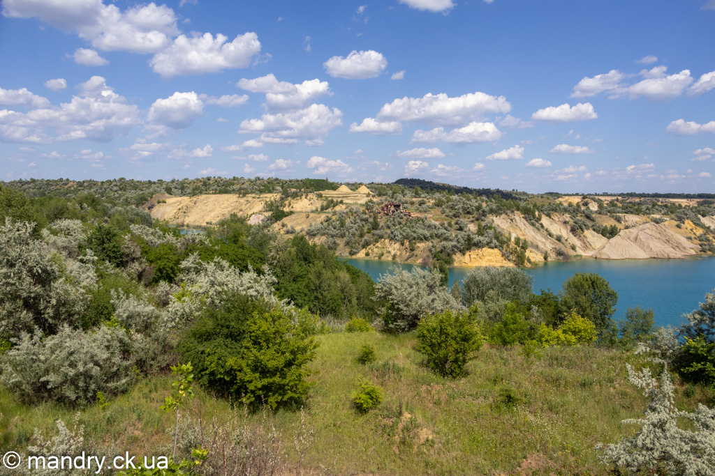 панорама затопленого кар'єру