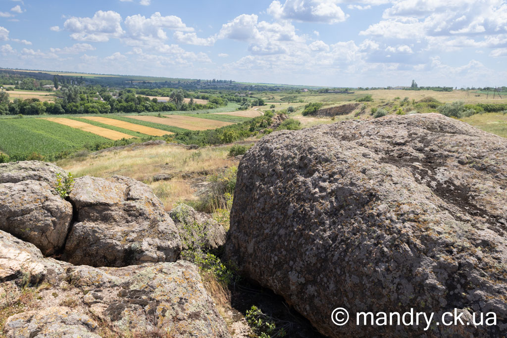 Лозуватські скелі