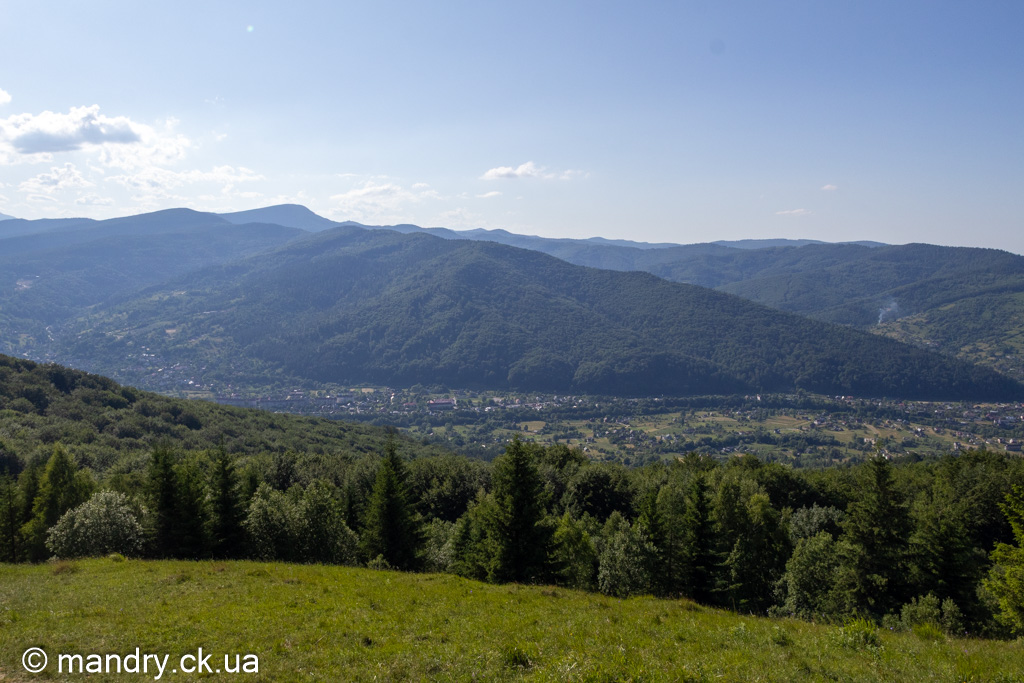 Карпатські краєвиди зі схилів гори Маковиця