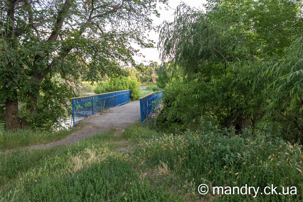 місток в парку